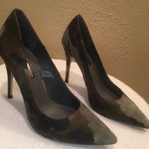 Women’s BCBG Camo Fatigue Pointed Toe Stiletto